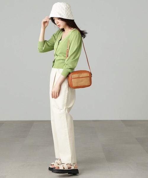 FREE'S MART(フリーズマート)の「【3サイズ展開XS-M】サイドカットタックワイドデニムパンツ【低身長サイズ有】(デニムパンツ・レディース・ブルー系その他2/ホワイト・MEDIUM/SMALL/X-SMALL)」の7枚目の写真