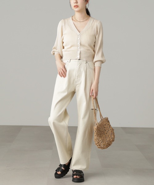 FREE'S MART(フリーズマート)の「【3サイズ展開XS-M】サイドカットタックワイドデニムパンツ【低身長サイズ有】(デニムパンツ・レディース・ブルー系その他2/ホワイト・MEDIUM/SMALL/X-SMALL)」の9枚目の写真