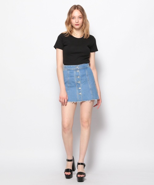 FOREVER 21(フォーエバー トゥエンティーワン)の「【BASIC】クロップドTシャツ(Tシャツ/カットソー・レディース・オレンジ/ライトインディゴブルー/オフホワイト/ブラック・SMALL/MEDIUM)」の14枚目の写真