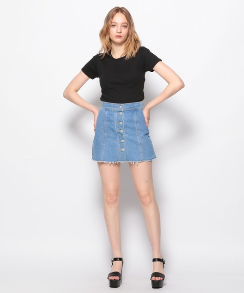 FOREVER 21(フォーエバー トゥエンティーワン)の「【BASIC】クロップドTシャツ(Tシャツ/カットソー・レディース・オレンジ/ライトインディゴブルー/オフホワイト/ブラック・SMALL/MEDIUM)」の15枚目の写真