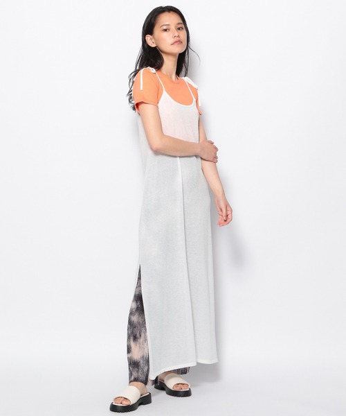 FOREVER 21(フォーエバー トゥエンティーワン)の「【BASIC】クロップドTシャツ(Tシャツ/カットソー・レディース・オレンジ/ライトインディゴブルー/オフホワイト/ブラック・SMALL/MEDIUM)」の21枚目の写真