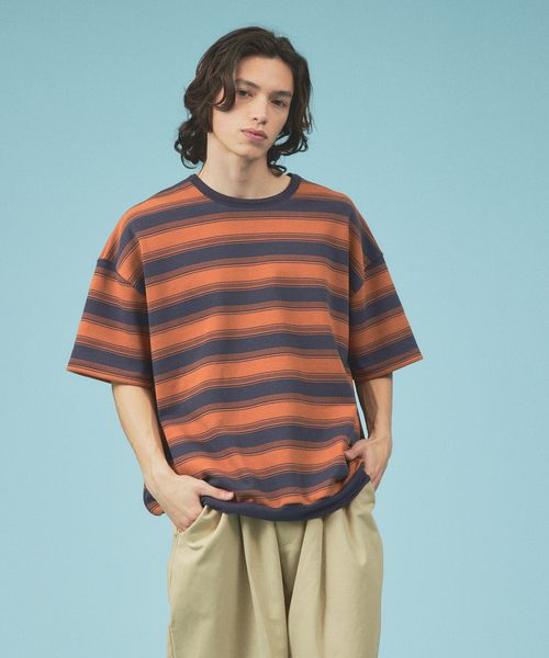 Revo.（レボ）の「マルチボーダースウェット半袖シャツ / 6分袖/ ユニセックス（Tシャツ/カットソー・メンズ・グリーン/ホワイト/ダークオレンジ・M/L）」の3枚目の写真