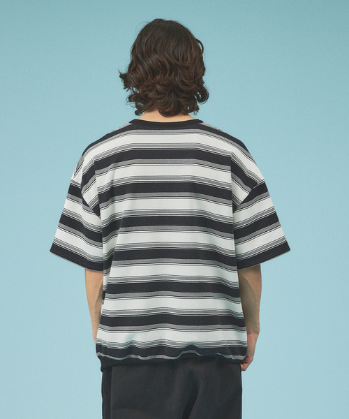Revo.（レボ）の「マルチボーダースウェット半袖シャツ / 6分袖/ ユニセックス（Tシャツ/カットソー・メンズ・グリーン/ホワイト/ダークオレンジ・M/L）」の15枚目の写真