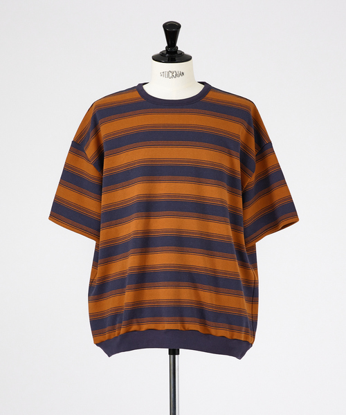 Revo.（レボ）の「マルチボーダースウェット半袖シャツ / 6分袖/ ユニセックス（Tシャツ/カットソー・メンズ・グリーン/ホワイト/ダークオレンジ・M/L）」の6枚目の写真