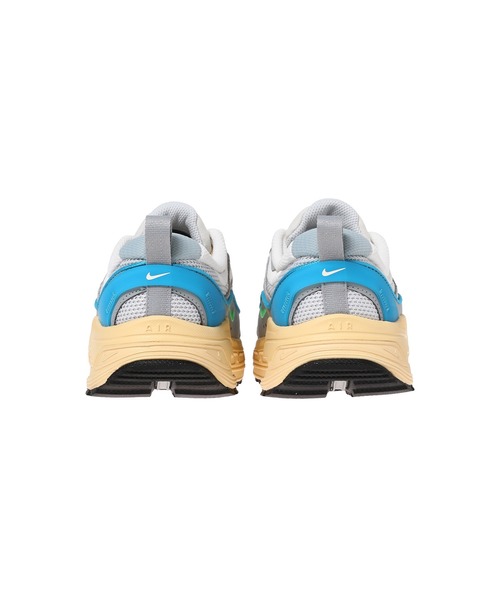 NIKE（ナイキ）の「NIKE WMNS AIR MAX BLISS FJ5441-077（スニーカー・レディース・ライトグレー・24㎝/24.5㎝/25㎝/23.5㎝/23㎝）」の8枚目の写真