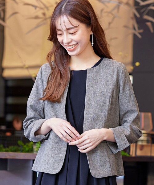 【新色追加・洗える】麻調薄地キーネックジャケット（ノーカラージャケット）｜Tiaclasse（ティアクラッセ）