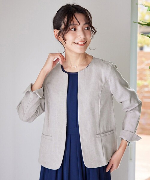 【新色追加・洗える】麻調薄地キーネックジャケット（ノーカラージャケット）｜Tiaclasse（ティアクラッセ）