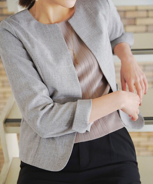 【新色追加・洗える】麻調薄地キーネックジャケット（ノーカラージャケット）｜Tiaclasse（ティアクラッセ）