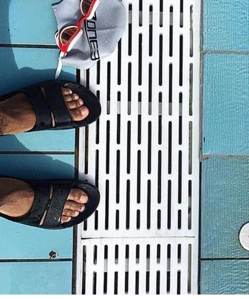 OOFOS（ウーフォス）の「OOFOS/ウーフォス  Ooahh リカバリーサンダル　WOMENS ウィメンズ（サンダル・レディース・ブラック・24/25.0/23.0）」の8枚目の写真