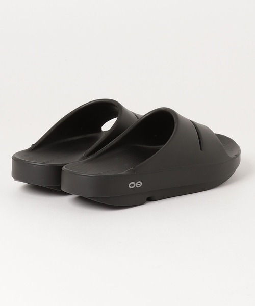 OOFOS（ウーフォス）の「OOFOS/ウーフォス  Ooahh リカバリーサンダル　WOMENS ウィメンズ（サンダル・レディース・ブラック・24/25.0/23.0）」の11枚目の写真