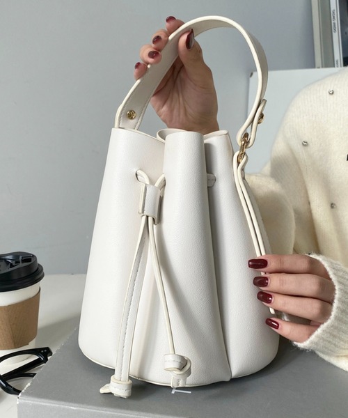 moment+（モーメントプラス）の「2WAYフェイクレザーカヌレバッグ