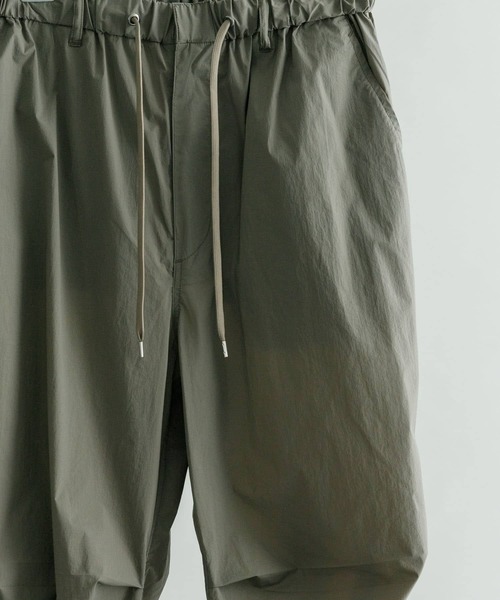 URBAN RESEARCH(アーバンリサーチ)の「『Sサイズ/XLサイズあり』AIR NYLON OVER PANTS(その他パンツ・メンズ・ブラック/カーキ・SMALL/MEDIUM/LARGE/X-LARGE)」の15枚目の写真