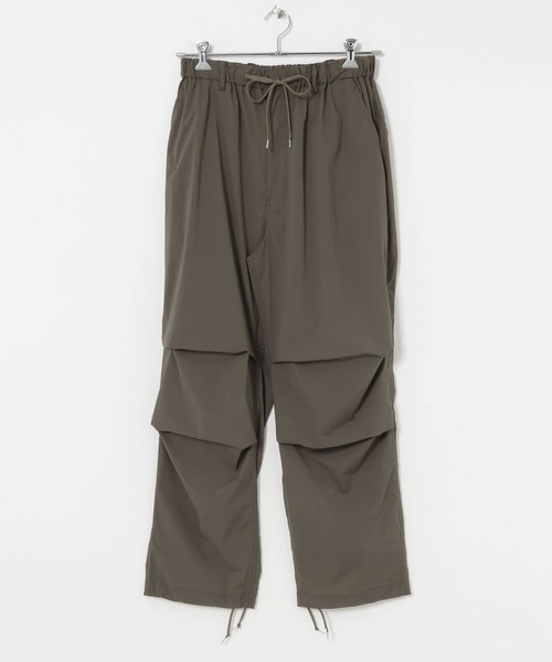 URBAN RESEARCH(アーバンリサーチ)の「『Sサイズ/XLサイズあり』AIR NYLON OVER PANTS(その他パンツ・メンズ・ブラック/カーキ・SMALL/MEDIUM/LARGE/X-LARGE)」の19枚目の写真