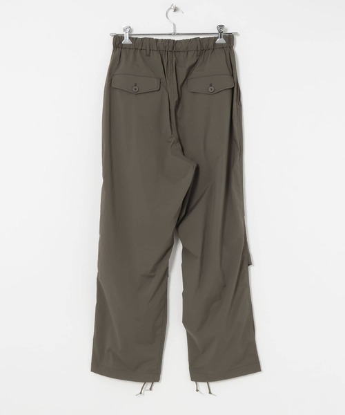 URBAN RESEARCH(アーバンリサーチ)の「『Sサイズ/XLサイズあり』AIR NYLON OVER PANTS(その他パンツ・メンズ・ブラック/カーキ・SMALL/MEDIUM/LARGE/X-LARGE)」の9枚目の写真