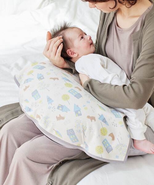 Rosemadame(ローズマダム)の「授乳クッション用カバー(授乳ケープ/授乳クッション・レディース・オフホワイト/ライトグリーン・FREE)」の1枚目の写真