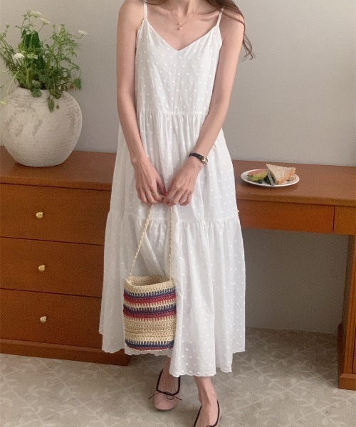 Chick(チック)の「ドット模様キャミソールワンピース(ワンピース・レディース・ホワイト・S/M)」の5枚目の写真