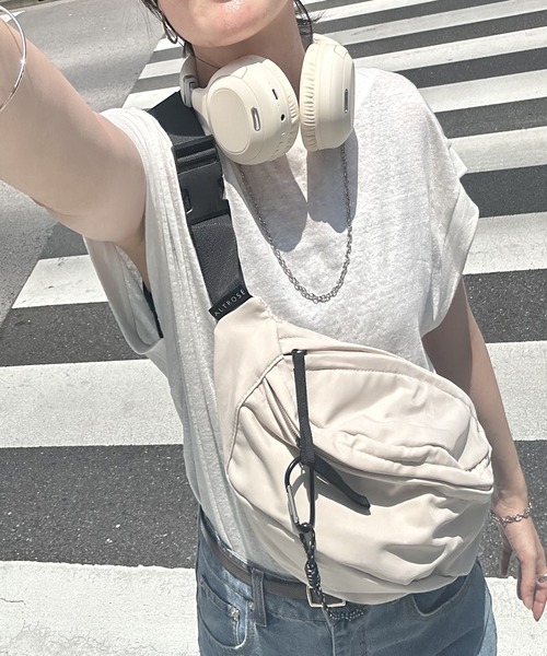 VENCEEXCHANGE（ヴァンスエクスチェンジ）の「ティムボディバッグ（ボディバッグ/ウエストポーチ・メンズ・グリーン系/ブラウン/ブラック/オフホワイト/グレー/シルバー/ベージュ/ネイビー/ダークブラウン・FREE）」の13枚目の写真