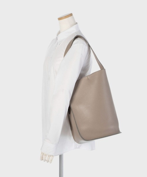 J&M Davidson（ジェイアンドエムデヴィッドソン）の「J&M DAVIDSON QUIVER BUCKET ジェイアンドエムデヴィッドソン クイバー バケット トートバッグ（トートバッグ・レディース・ベージュ/ブラック・FREE）」の3枚目の写真