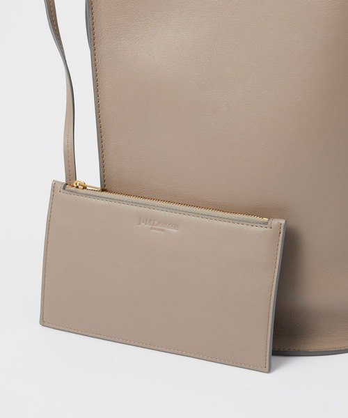 J&M Davidson（ジェイアンドエムデヴィッドソン）の「J&M DAVIDSON QUIVER BUCKET ジェイアンドエムデヴィッドソン クイバー バケット トートバッグ（トートバッグ・レディース・ベージュ/ブラック・FREE）」の5枚目の写真