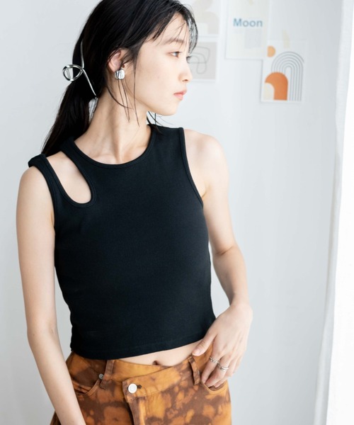 WEGO（ウィゴー）の「WEGO/カットアウトショルダータンク（タンクトップ・レディース・ブラック/ホワイト・FREE）」の2枚目の写真