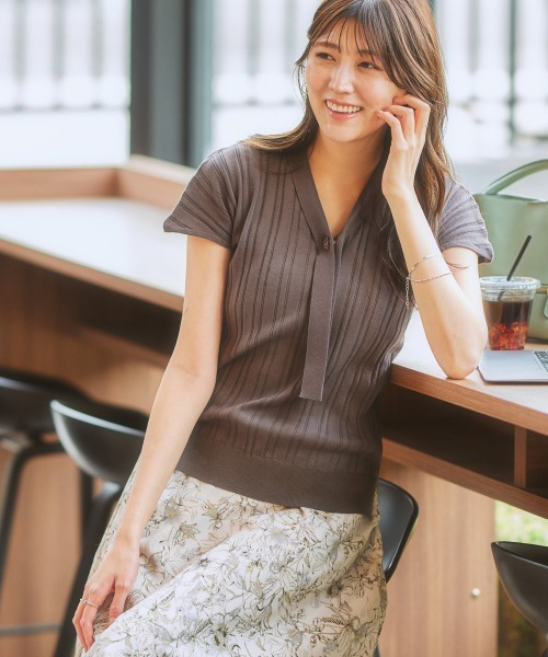7days Life Styling(セブンデイズライフスタイリング)の「ワイドリブフレンチスリーブボウタイニット(毛玉になりにくい・UVカット・ウォッシャブル・乾きやすい)(ニット/セーター・レディース・アイボリー/ブラック/ブラウン/グレー系/ブルー・L/LL/S/M)」の7枚目の写真