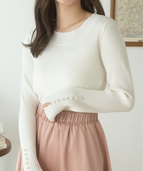 Ada.(エイダ)の「【シアバターで着るだけ保湿】新作 袖口パール デザイン ニット(ニット/セーター・レディース・オフホワイト/マスタード/ターコイズブルー/ブラック・FREE)」の9枚目の写真