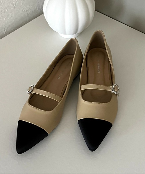 prose verse(プロズヴェール)の「ビジュバックルワンストラップパンプス(パンプス・レディース・ブラック/ベージュ・LARGE/MEDIUM/SMALL)」の4枚目の写真