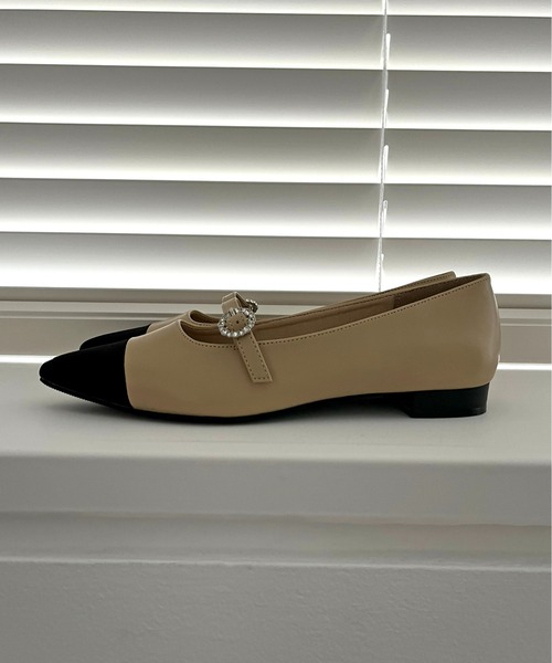 prose verse(プロズヴェール)の「ビジュバックルワンストラップパンプス(パンプス・レディース・ブラック/ベージュ・LARGE/MEDIUM/SMALL)」の9枚目の写真