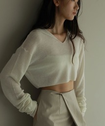 ETRE TOKYO（エトレトウキョウ）の「クロップドフーディーニット