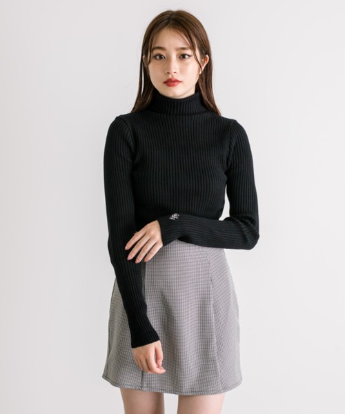 OLIVE des OLIVE（オリーブデオリーブ）の「タートルネックニット