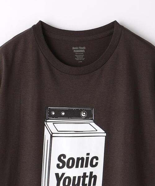 PLEASURES(プレジャー)の「<PLEASURES × SONIC YOUTH> テックパック Tシャツ(Tシャツ/カットソー・メンズ・ダークブラウン・XL/M/L)」の3枚目の写真