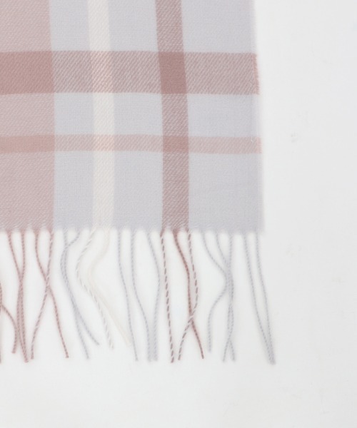 axes femme(アクシーズファム)の「ピン付きチェック柄ストール(ストール/ショール・レディース・ベージュ/サックスブルー/ラベンダー・FREE)」の11枚目の写真