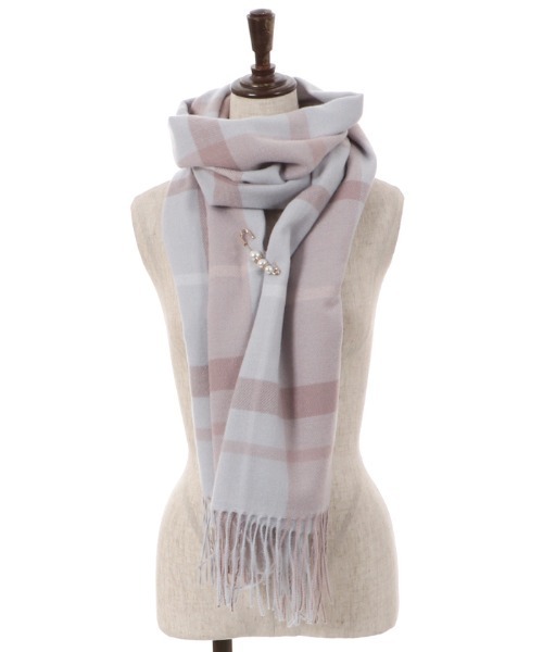 axes femme(アクシーズファム)の「ピン付きチェック柄ストール(ストール/ショール・レディース・ベージュ/サックスブルー/ラベンダー・FREE)」の13枚目の写真