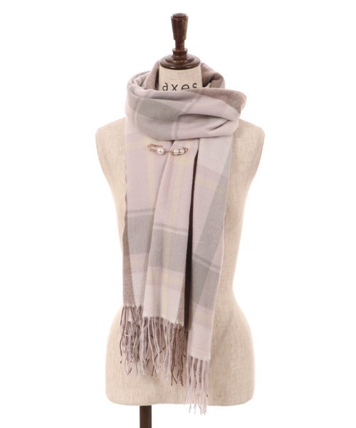 axes femme(アクシーズファム)の「ピン付きチェック柄ストール(ストール/ショール・レディース・ベージュ/サックスブルー/ラベンダー・FREE)」の19枚目の写真