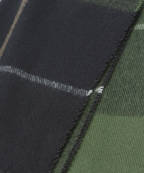 LAKOLE（ラコレ）の「アソートチェックマフラー / 960791（マフラー・レディース・ブラウン/グレー/オフホワイト/カーキ/イエロー/オレンジ/ブルー・FREE）」の17枚目の写真