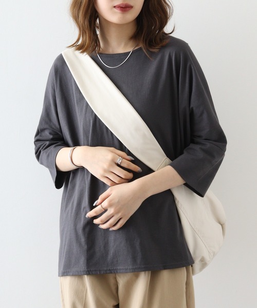 atONE（アットワン）の「atONE オーバーサイズやわらかコットンTシャツ（Tシャツ/カットソー・レディース・モカ/ブラック/オフホワイト/杢グレー/チャコールグレー・LL～3L/4L～5L/M～Ｌ）」の3枚目の写真