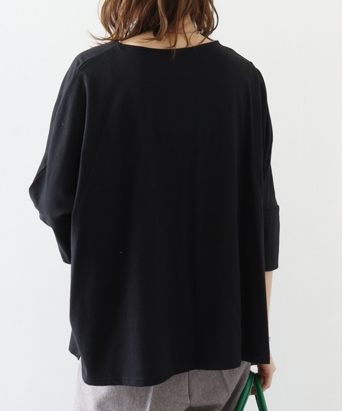 atONE（アットワン）の「atONE オーバーサイズやわらかコットンTシャツ（Tシャツ/カットソー・レディース・モカ/ブラック/オフホワイト/杢グレー/チャコールグレー・LL～3L/4L～5L/M～Ｌ）」の13枚目の写真