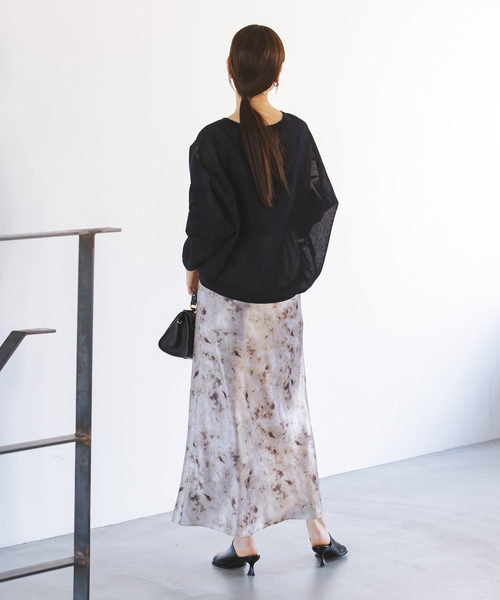 Noble（ノーブル）の「ジェムプリントナローAラインサテンスカート（スカート・レディース・ピンク系その他・FREE）」の4枚目の写真