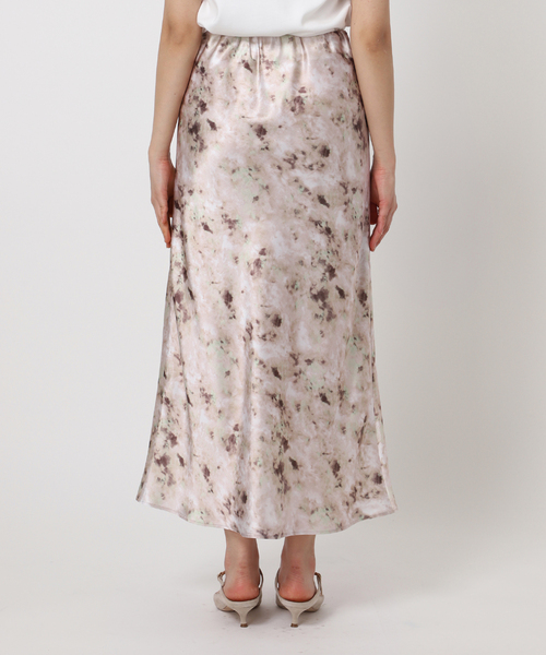 Noble（ノーブル）の「ジェムプリントナローAラインサテンスカート（スカート・レディース・ピンク系その他・FREE）」の12枚目の写真