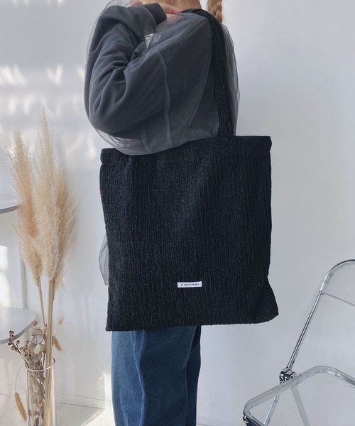 AS KNOW AS plus(アズノゥアズプラス)の「◎クリンクルラメトートバッグ(トートバッグ・レディース・シルバー/グリーン/ブラック/オレンジ/ブルー/ピンク/ブラウン/レッド・FREE)」の2枚目の写真