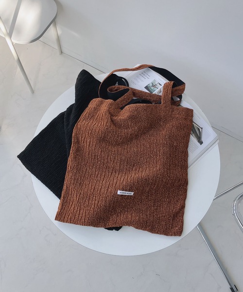 AS KNOW AS plus(アズノゥアズプラス)の「◎クリンクルラメトートバッグ(トートバッグ・レディース・シルバー/グリーン/ブラック/オレンジ/ブルー/ピンク/ブラウン/レッド・FREE)」の13枚目の写真