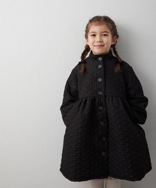 riziere（リジェール）の「キルティングコートワンピース（ノーカラーコート・キッズ・ホワイト/ブラック・90/100/110/120/130/140/150）」の4枚目の写真