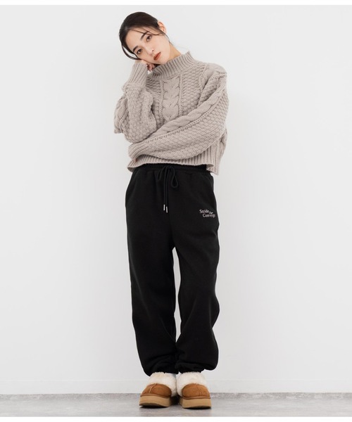 ANAP（アナップ）の「ケーブル編みハイネックニット（ニット/セーター・レディース・グレイッシュベージュ/レッド/スミクロ・FREE）」の19枚目の写真