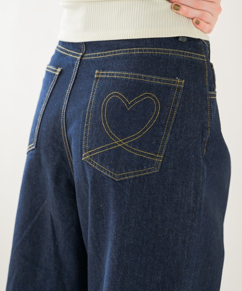 idem(イデム)の「heart tuck wide denim/タックデニムパンツ【Sサイズ展開あり】(デニムパンツ・レディース・ネイビー/ブルー・SMALL/FREE)」の19枚目の写真