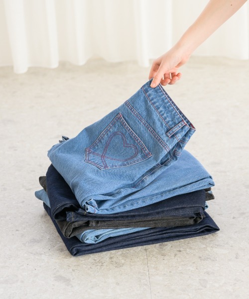 idem(イデム)の「heart tuck wide denim/タックデニムパンツ【Sサイズ展開あり】(デニムパンツ・レディース・ネイビー/ブルー・SMALL/FREE)」の9枚目の写真