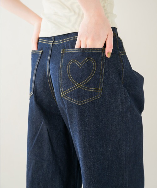 idem（イデム）の「heart tuck wide denim/タックデニムパンツ