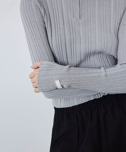 ELOOPS(イーループス)の「【ELOOPS】ハーフジップ リブニットプルオーバー(ニット/セーター・レディース・ブラック/グレー/クリアブルー・S/M)」の12枚目の写真