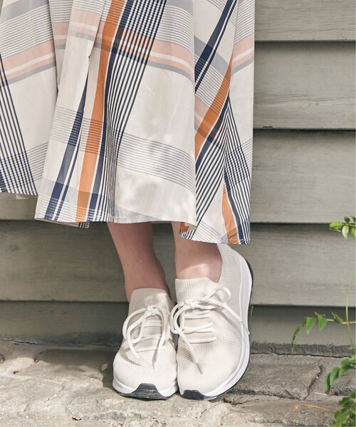 ikka（イッカ）の「【洗える】ニットスニーカー（スニーカー・レディース・オフホワイト/ブラック・M/L）」の18枚目の写真