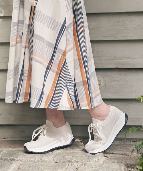 ikka（イッカ）の「【洗える】ニットスニーカー（スニーカー・レディース・オフホワイト/ブラック・M/L）」の19枚目の写真