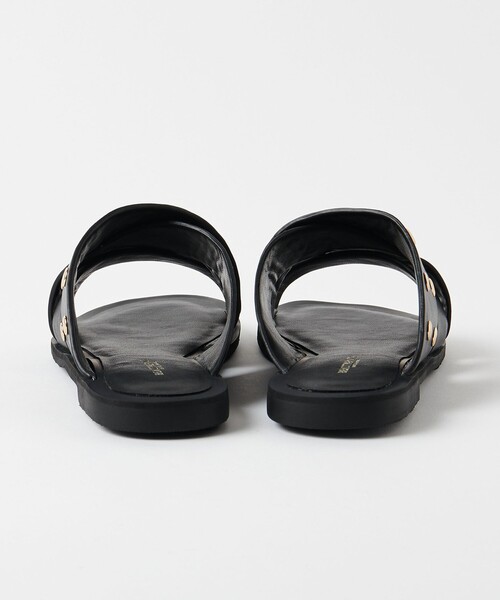 BEAUTY&YOUTH UNITED ARROWS(ビューティーアンドユースユナイテッドアローズ)の「スタッズ クロス スライダーサンダル(サンダル・レディース・ブラック/クリーム・36/38/37)」の13枚目の写真